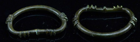 Age du bronze final - Bracelet réniforme type à groupe de côtes - 3000 / 1000 av. J.-C.