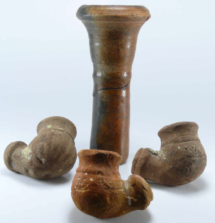 Empire ottoman - Lot de pipes en terre cuite - 13ème siècle ap. J.-C.