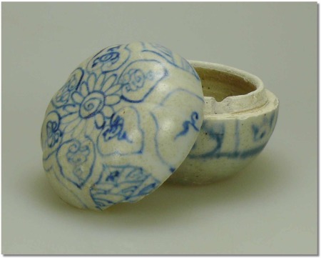 Vietnam - Dynastie Ming - Boite à parfum  - XVème siècle