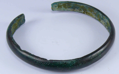 Age du bronze - Bracelet en bronze ciselé 